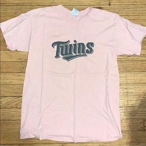 Twins shirt !